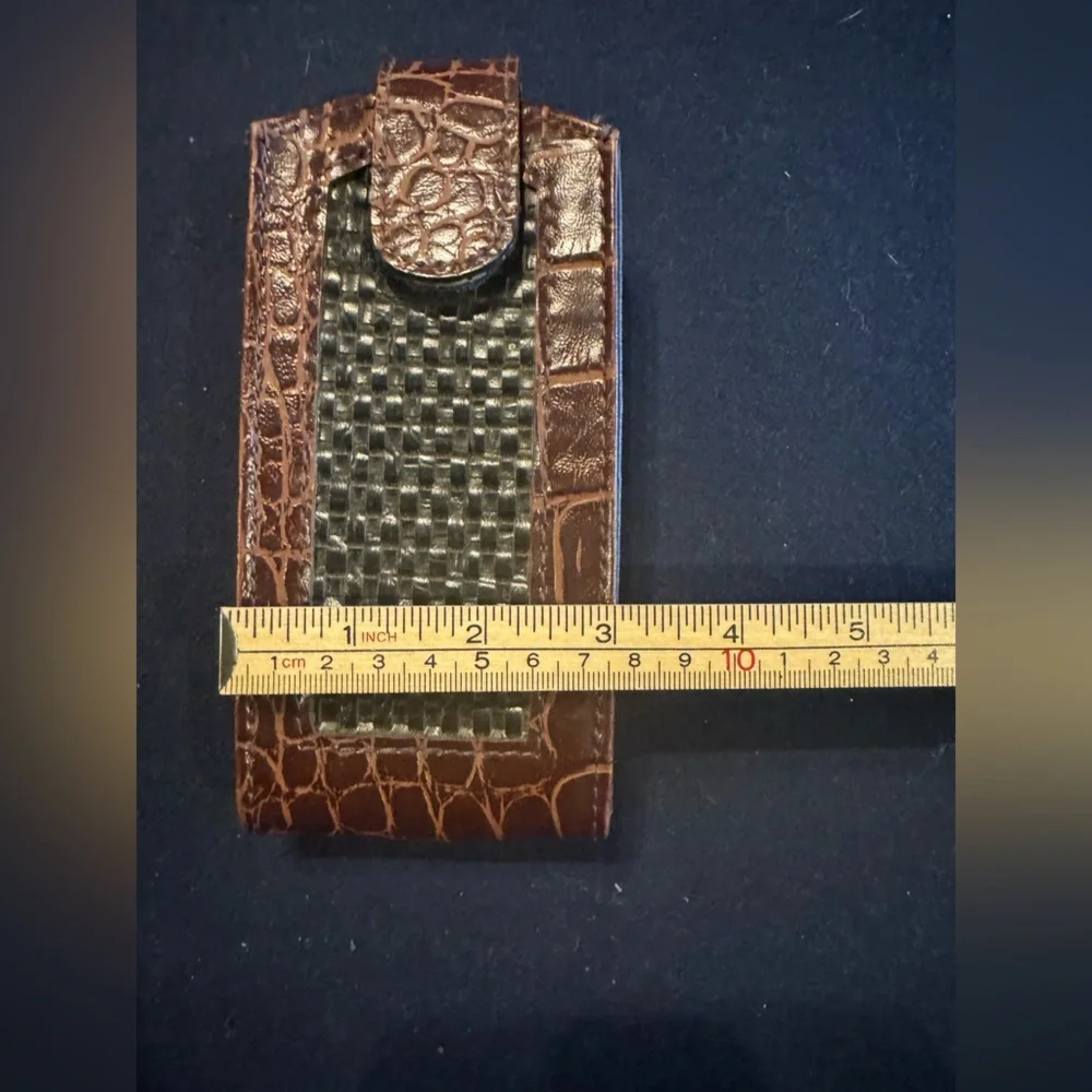Brown Leather? Texture Phone Sleeve Velcro closure security